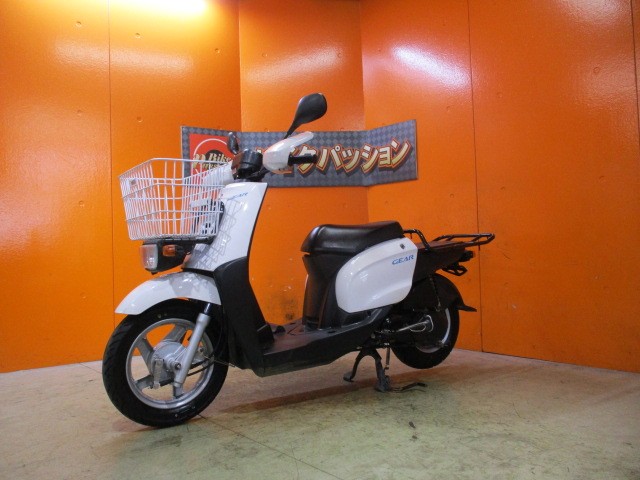 こちらの車両は納車点検を行わないので保証はありませんが支払総額がとってもリーズナブル！勝負価格の一台